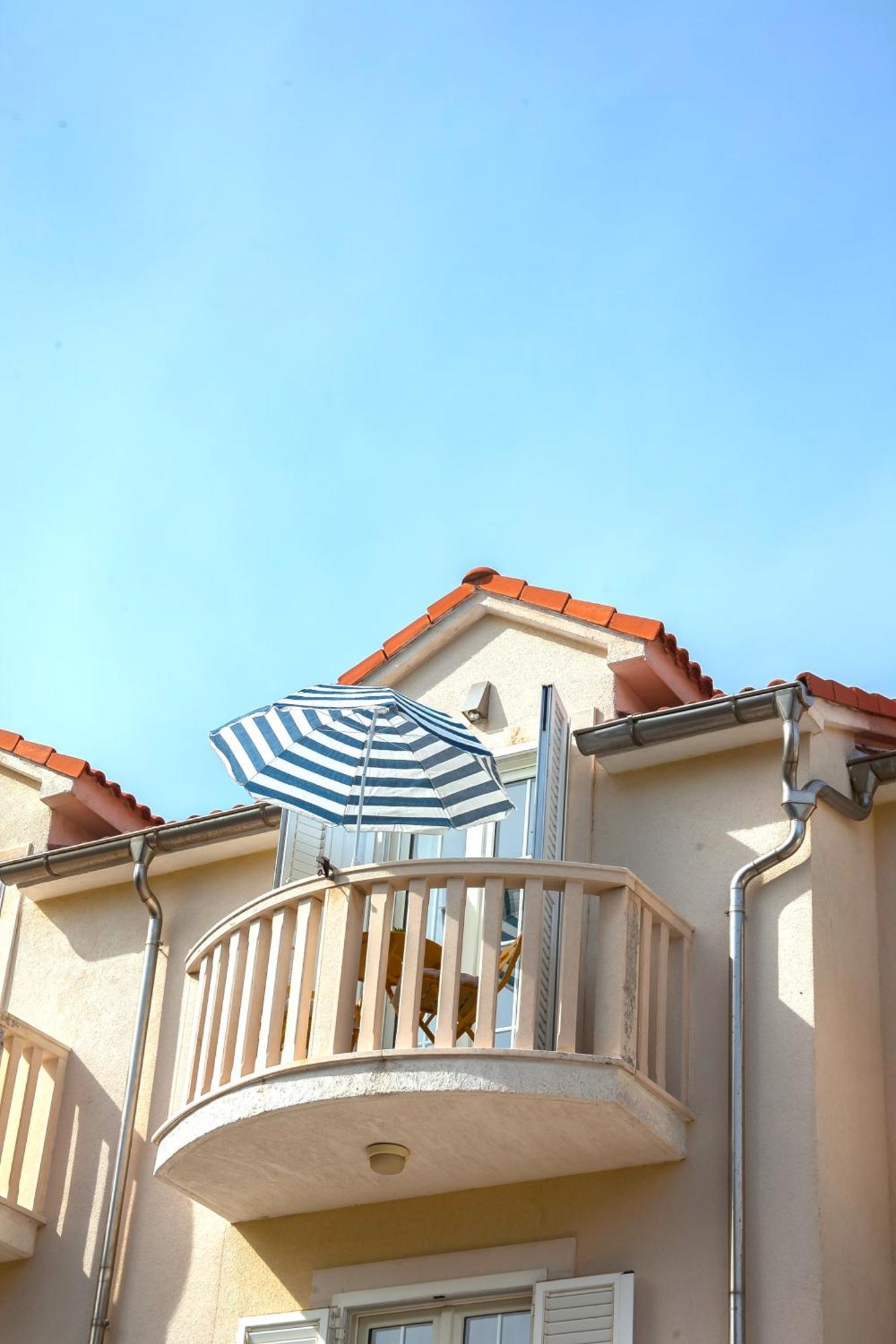 Helvetia Sunny Apartments Bol Luaran gambar
