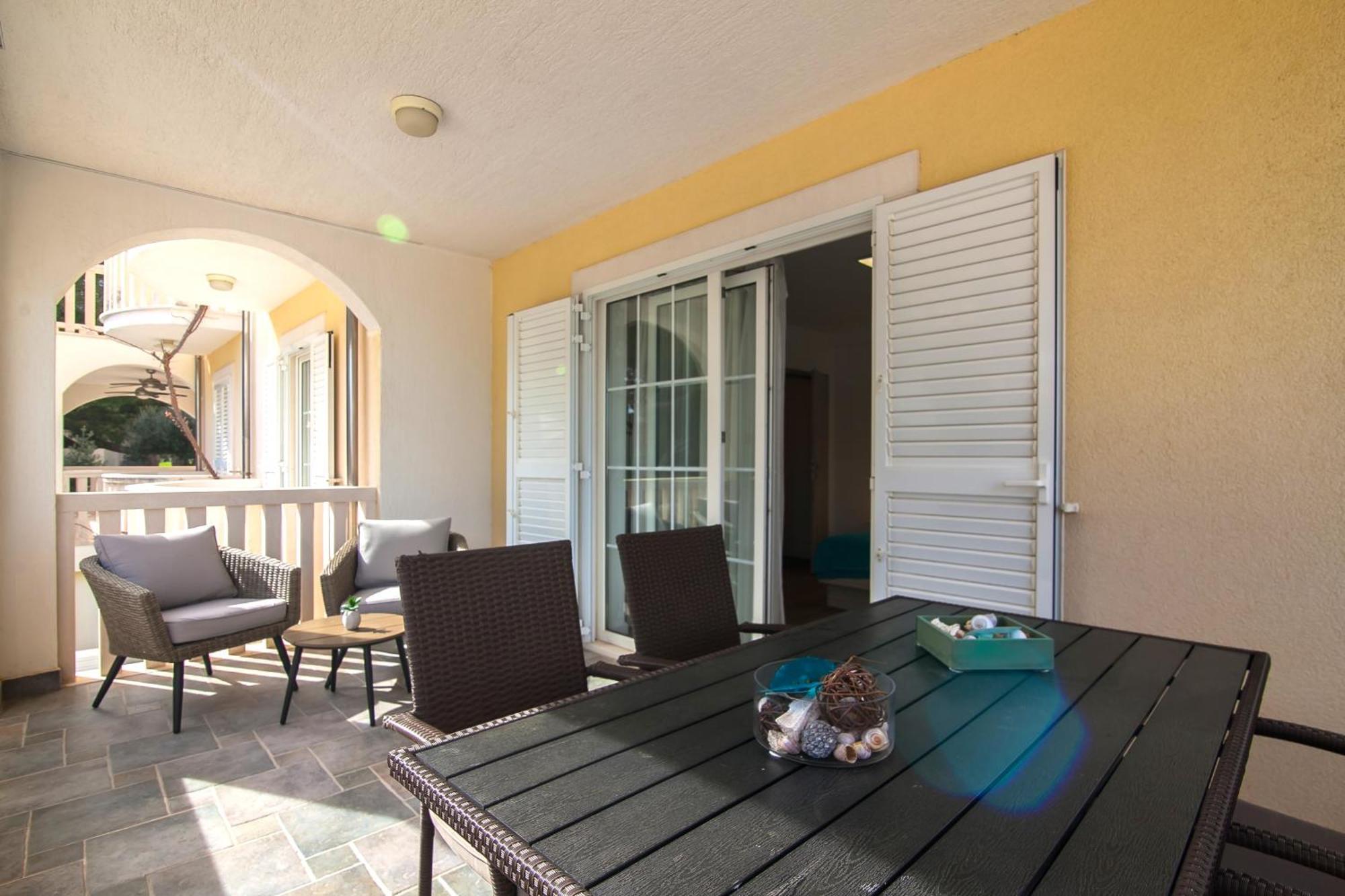 Helvetia Sunny Apartments Bol Luaran gambar