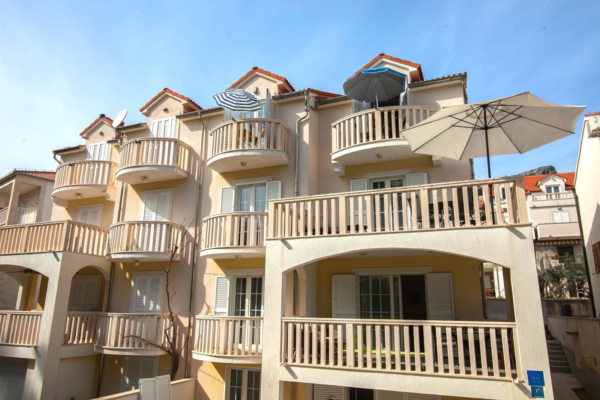 Helvetia Sunny Apartments Bol Luaran gambar
